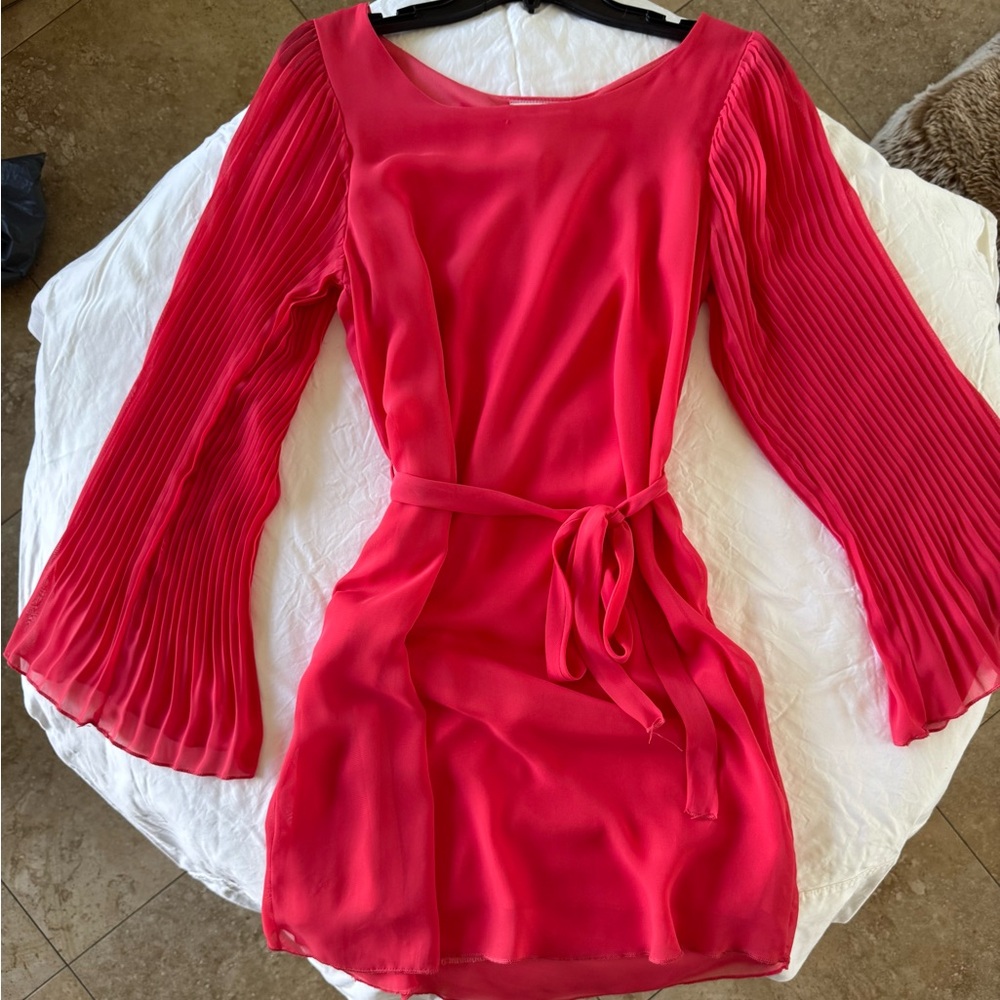 Elegant Coral Pleated Sleeve Dress